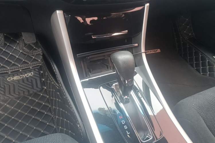 Used Honda Accord 2016 2.0L Comfort Edition Gear Lever