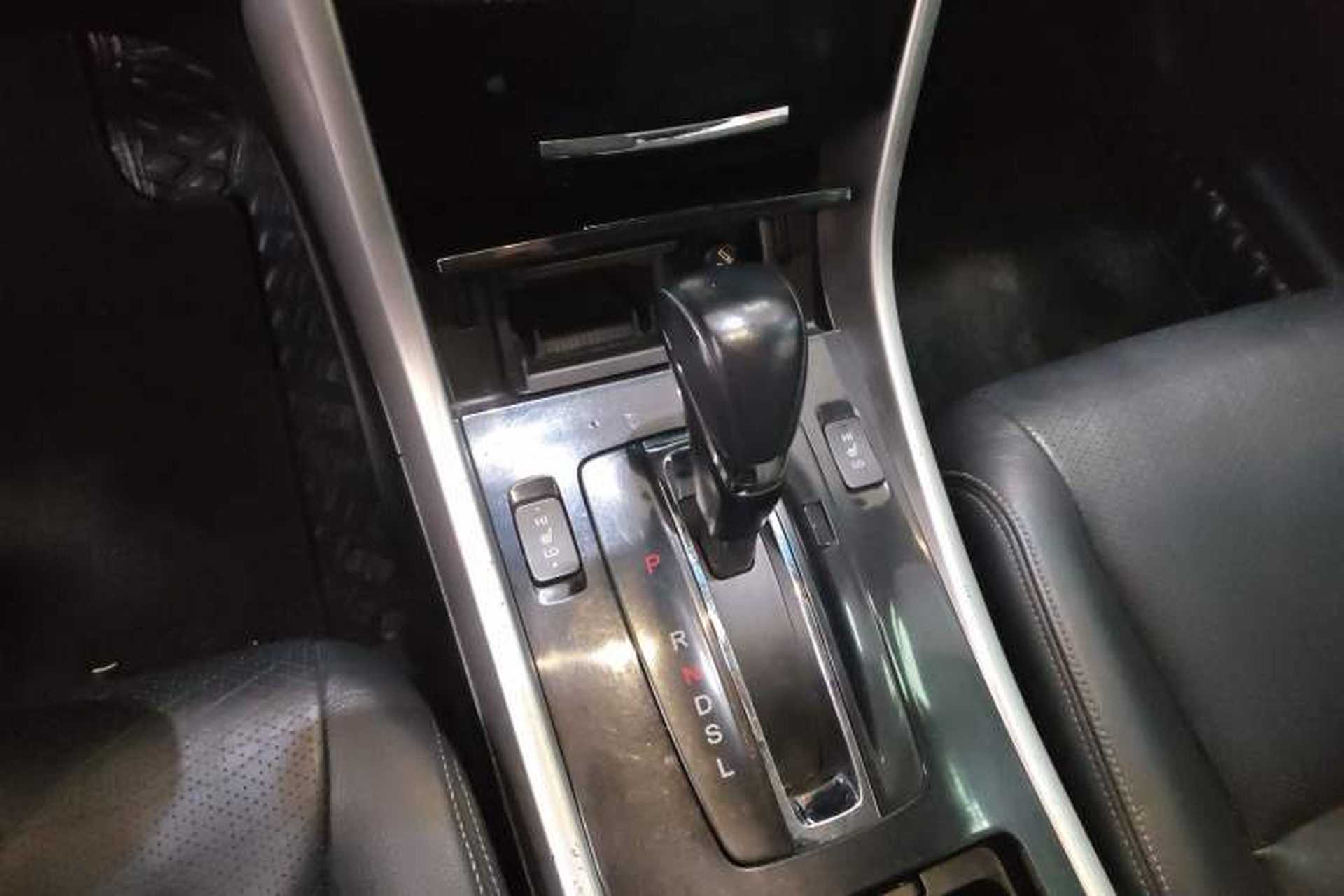 Used Honda Accord 2016 2.0L Elite Edition Gear Lever