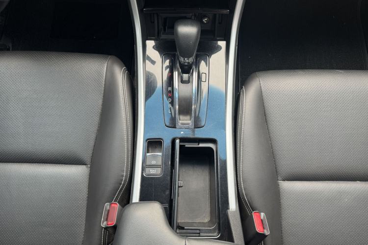 Used Honda Accord 2016 2.0L Comfort Edition Gear Lever