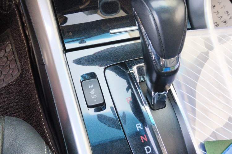 Used Honda Accord 2016 2.0L Elite Edition Gear Lever
