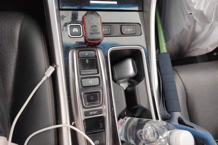Used Honda Accord 2016 Hybrid 2.0L Sharp Edition Gear Lever