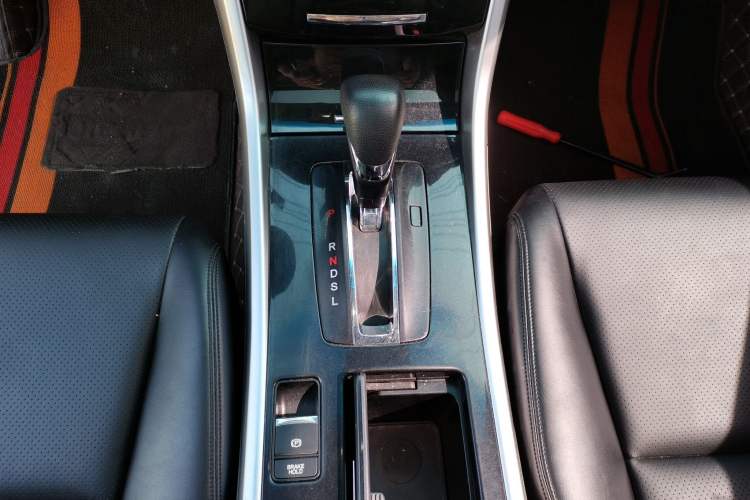 Used Honda Accord 2016 2.0L Comfort Edition Gear Lever