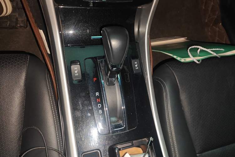 Used Honda Accord 2016 2.0L Elite Edition Gear Lever