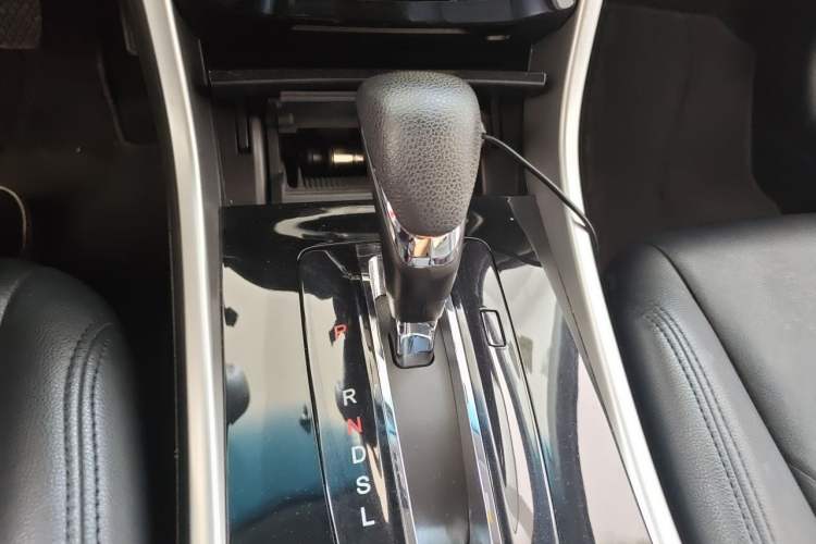 Used Honda Accord 2016 2.0L Comfort Edition Gear Lever
