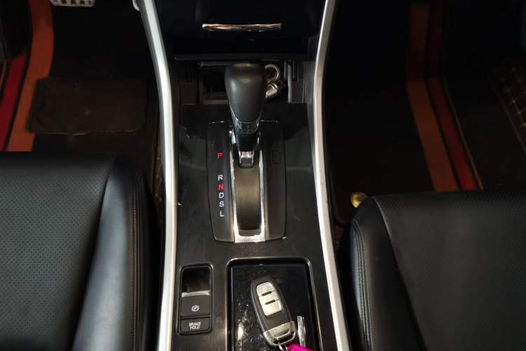 Used Honda Accord 2016 2.0L Comfort Edition Gear Lever