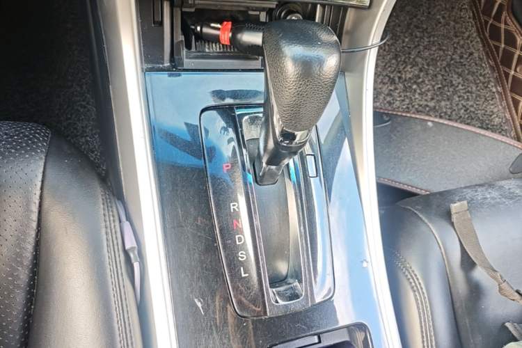 Used Honda Accord 2016 2.0L Comfort Edition Gear Lever