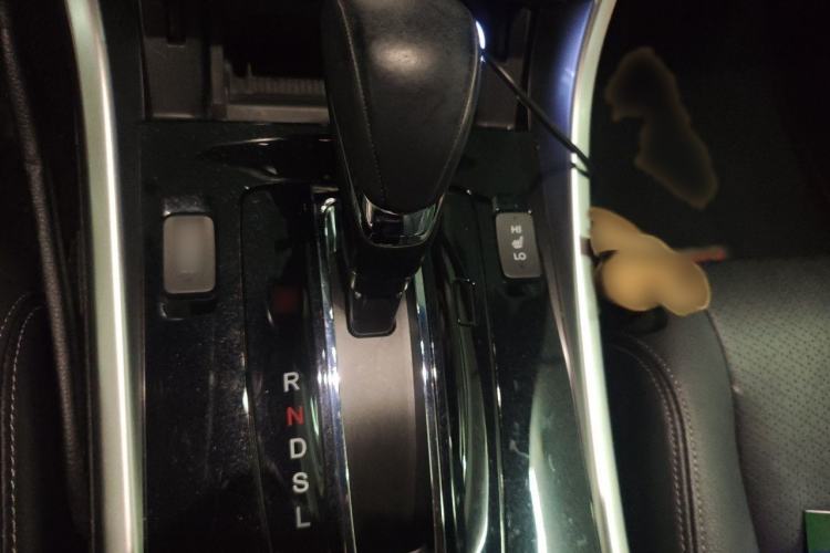 Used Honda Accord 2016 2.0L Elite Edition Gear Lever