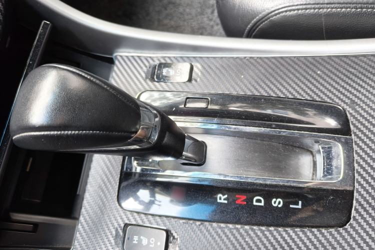 Used Honda Accord 2016 2.0L Elite Edition Gear Lever