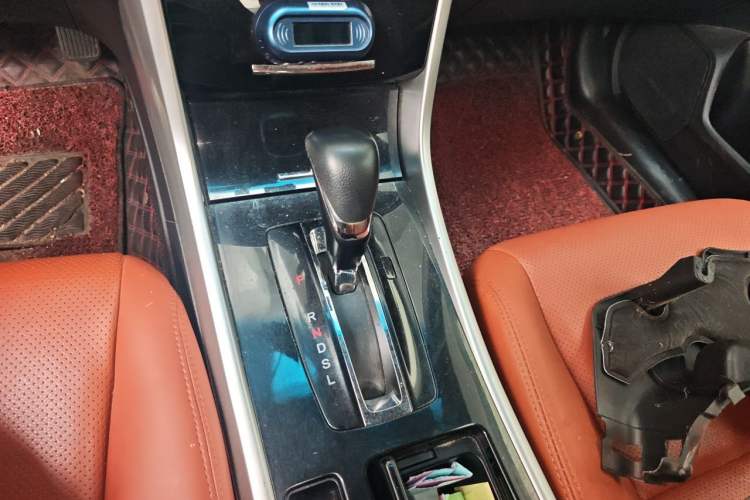 Used Honda Accord 2016 2.0L Comfort Edition Gear Lever