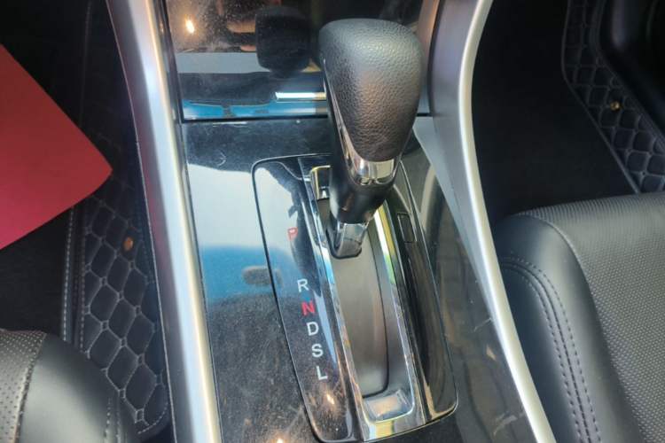 Used Honda Accord 2016 2.0L Comfort Edition Gear Lever