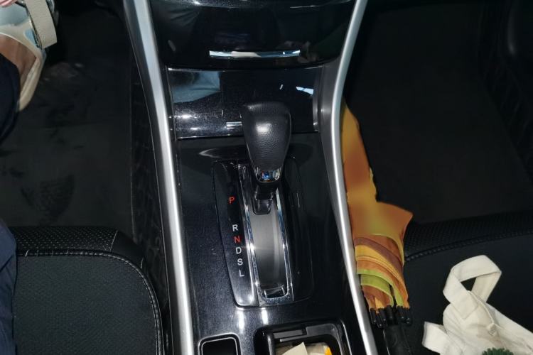 Used Honda Accord 2016 2.0L Comfort Edition Gear Lever