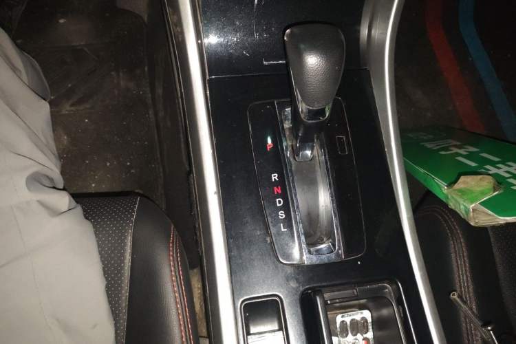 Used Honda Accord 2016 2.0L Comfort Edition Gear Lever