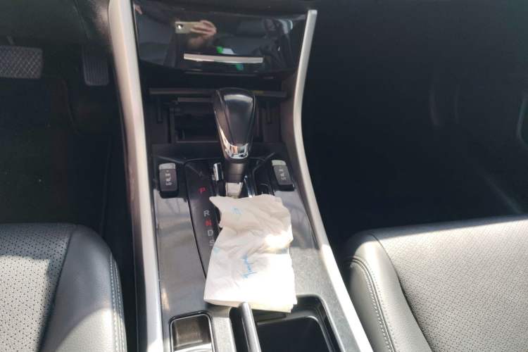 Used Honda Accord 2016 2.0L Elite Edition Gear Lever