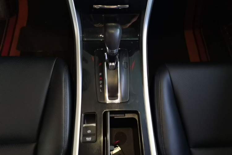 Used Honda Accord 2016 2.0L Comfort Edition Gear Lever