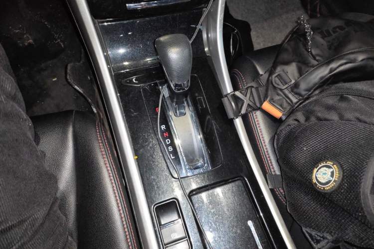 Used Honda Accord 2016 2.0L Comfort Edition Gear Lever