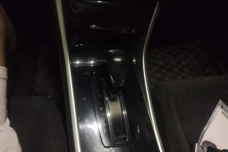 Used Honda Accord 2016 2.0L Comfort Edition Gear Lever
