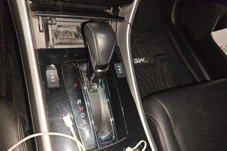 Used Honda Accord 2016 2.0L Elite Edition Gear Lever