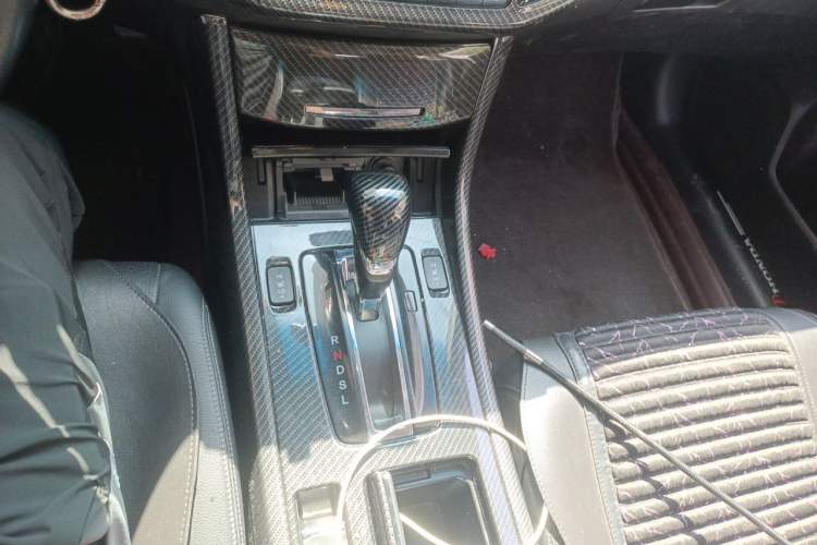 Used Honda Accord 2016 2.0L Elite Edition Gear Lever