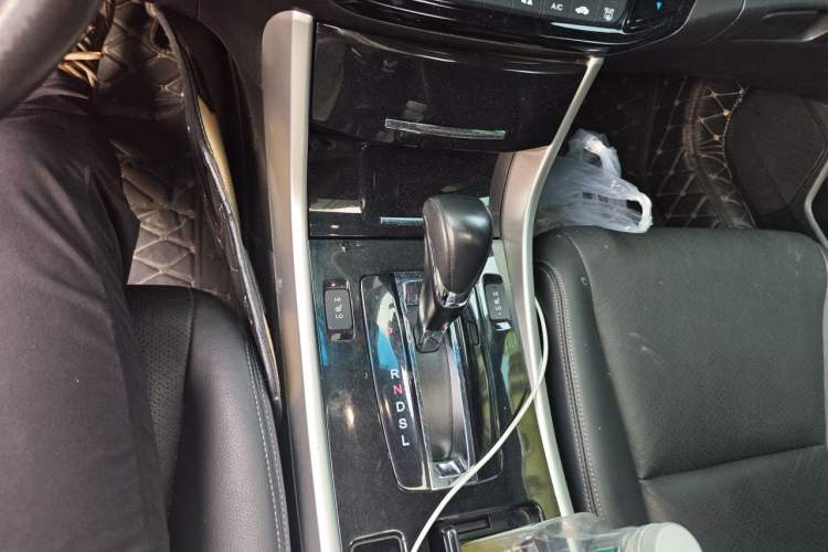 Used Honda Accord 2016 2.0L Elite Edition Gear Lever
