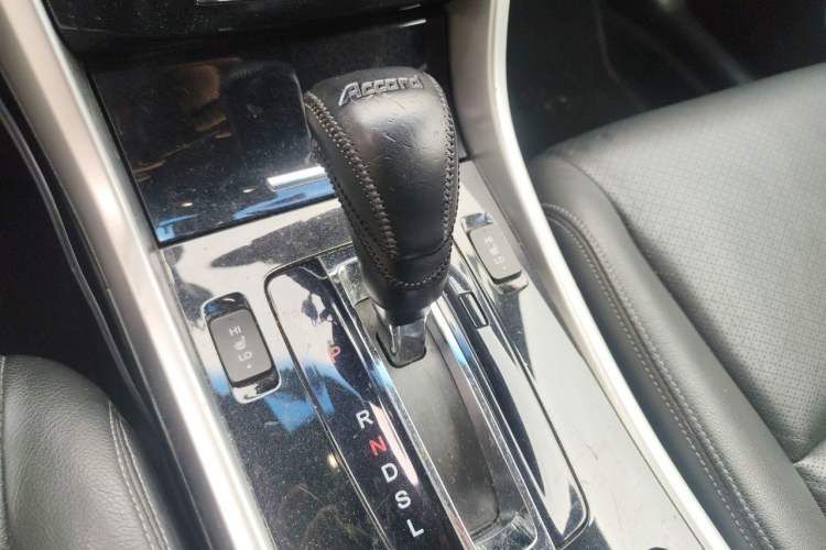 Used Honda Accord 2016 2.0L Elite Edition Gear Lever