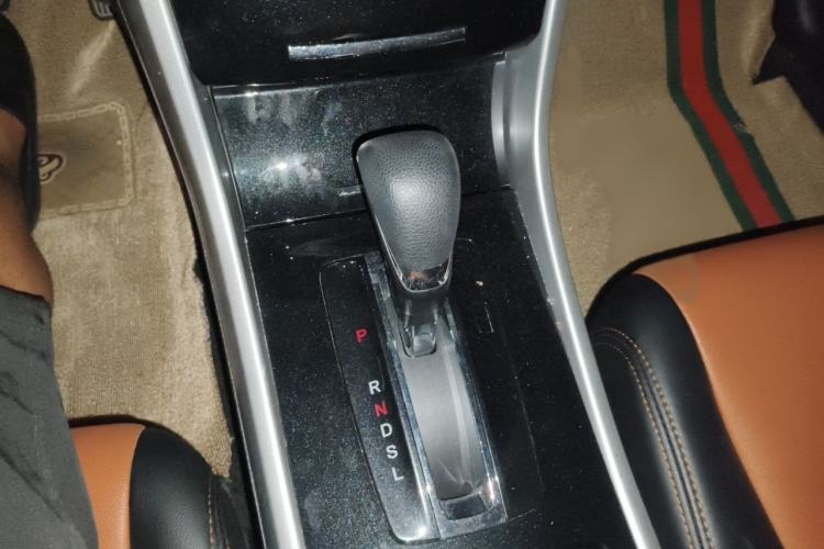 Used Honda Accord 2016 2.0L Comfort Edition Gear Lever