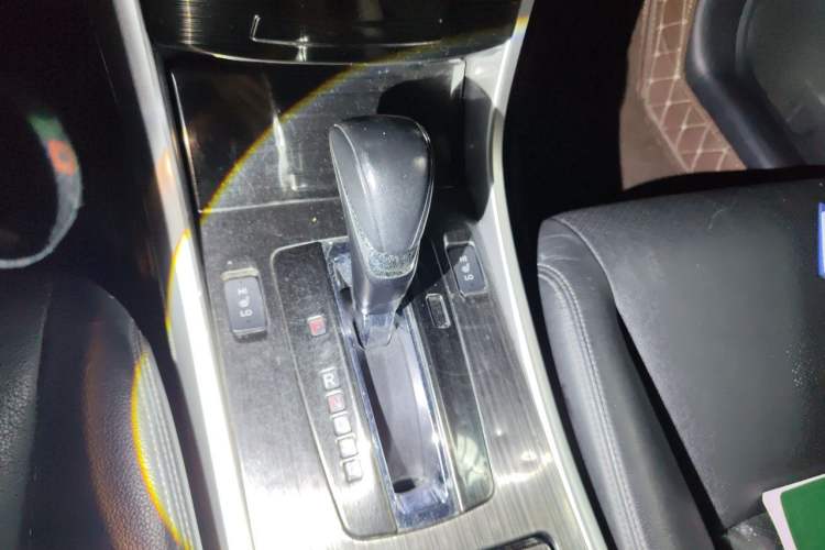 Used Honda Accord 2016 2.0L Elite Edition Gear Lever