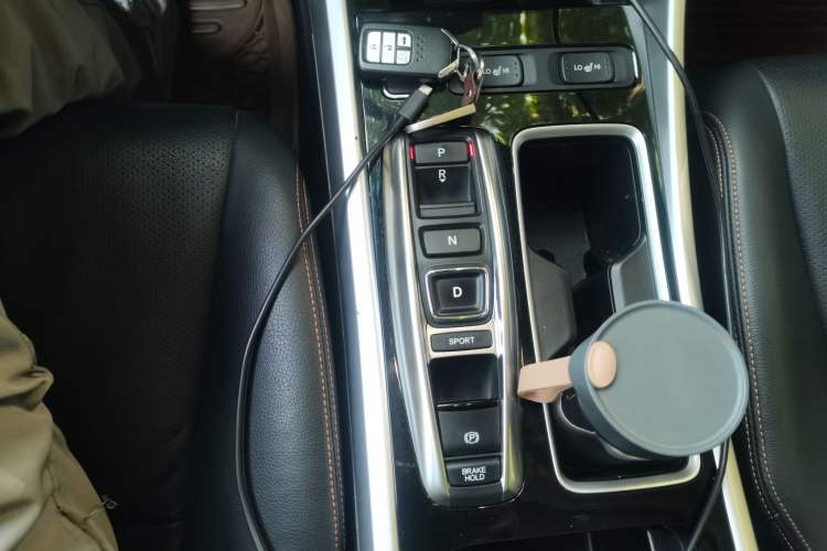 Used Honda Accord 2016 Hybrid 2.0L Sharp Edition Gear Lever