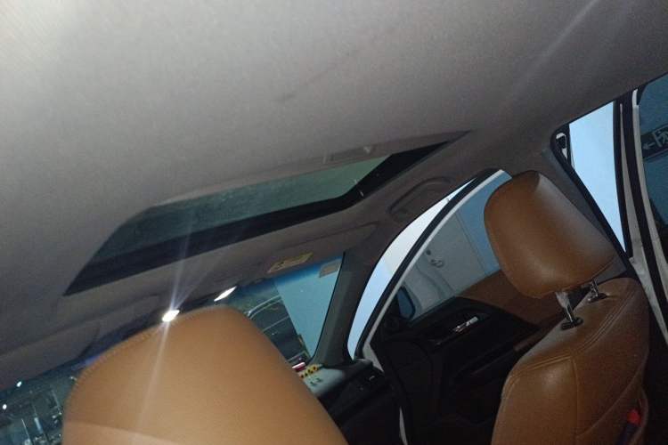 Used Honda Accord 2016 2.0L Comfort Edition Headliner