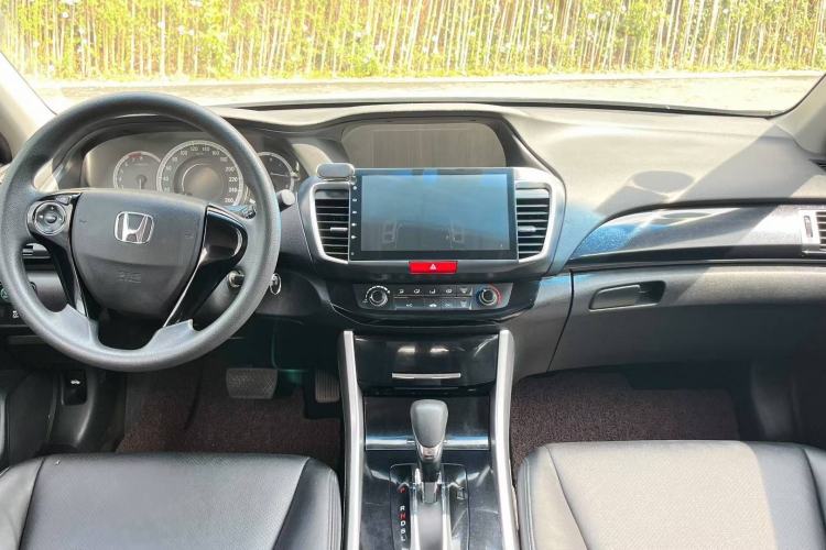 Used Honda Accord 2016 2.0L Comfort Edition Interior 1
