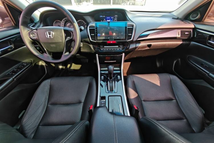Used Honda Accord 2016 2.0L Elite Edition Interior 1