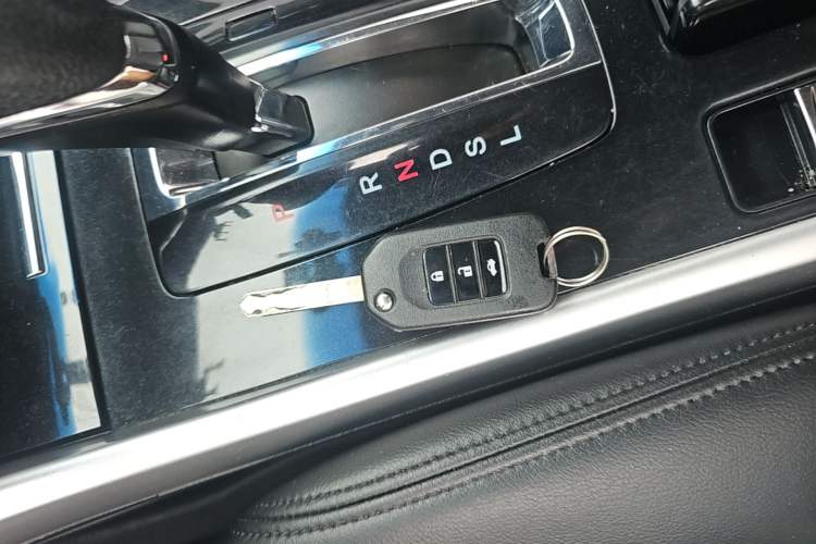 Used Honda Accord 2016 2.0L Comfort Edition Interior 1