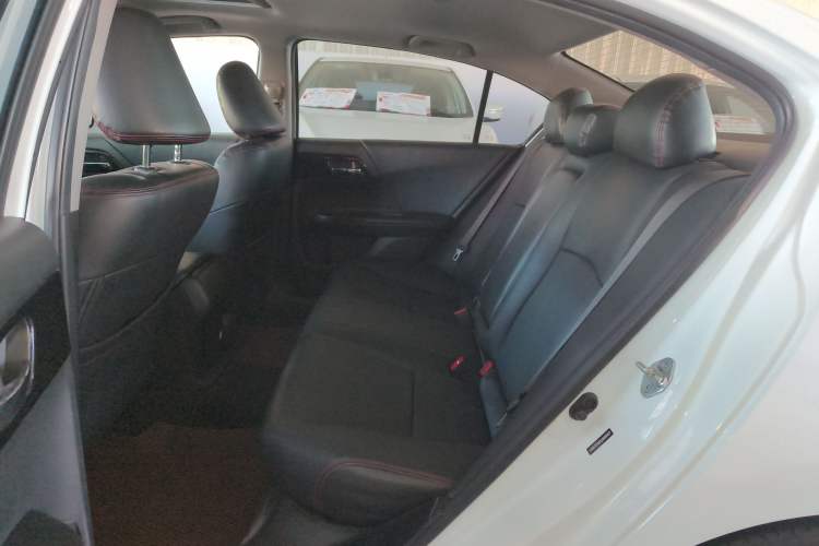 Used Honda Accord 2016 2.0L Comfort Edition Interior 1