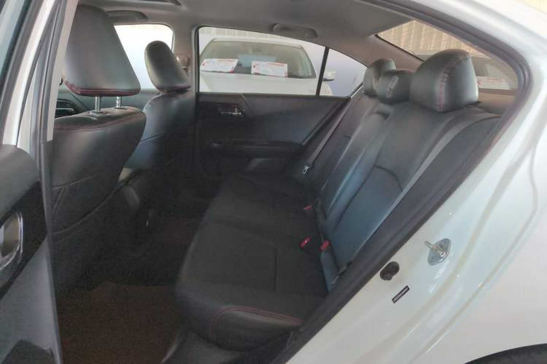 Used Honda Accord 2016 2.0L Comfort Edition Interior 1