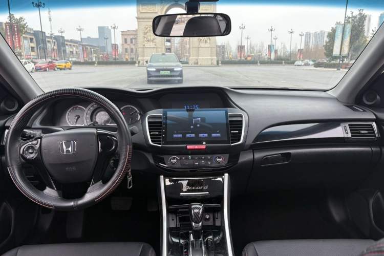 Used Honda Accord 2016 2.0L Comfort Edition Interior 1