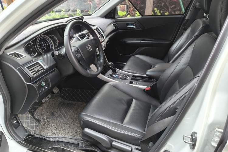 Used Honda Accord 2016 2.0L Elite Edition Interior 1