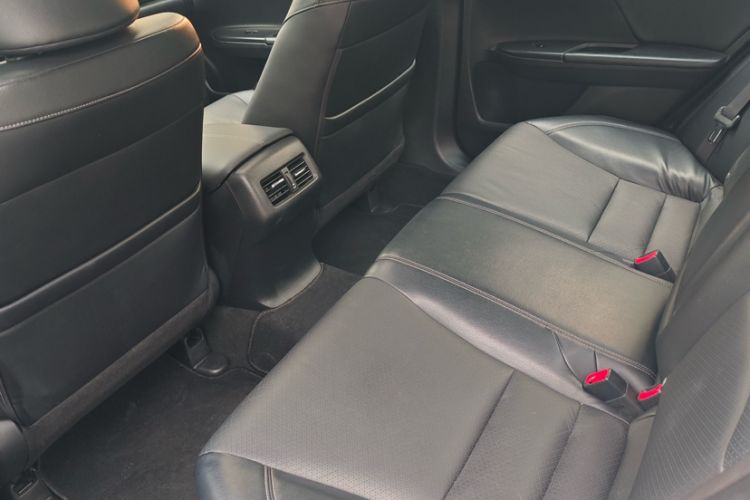 Used Honda Accord 2016 2.0L Elite Edition Interior 1