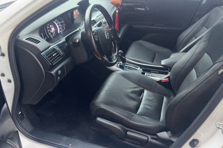 Used Honda Accord 2016 2.0L Elite Edition Interior 2
