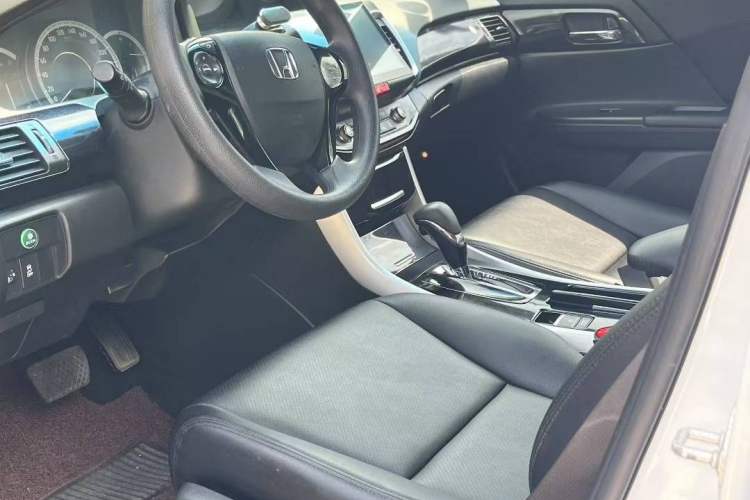Used Honda Accord 2016 2.0L Comfort Edition Interior 2