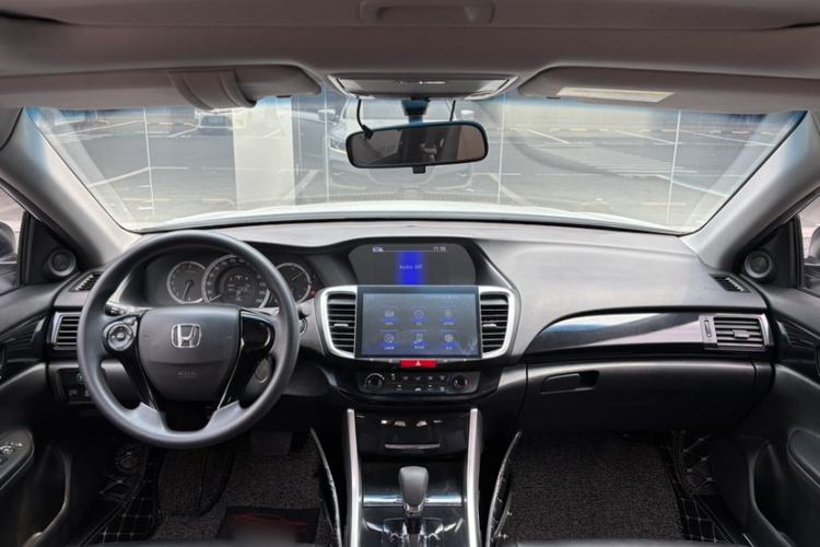 Used Honda Accord 2016 2.0L Comfort Edition Interior 2