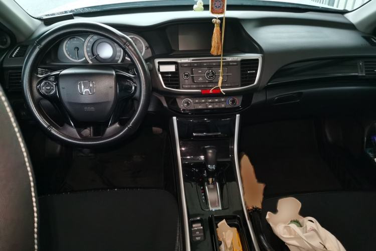 Used Honda Accord 2016 2.0L Comfort Edition Interior 2
