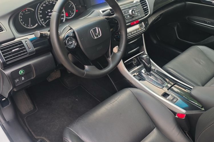 Used Honda Accord 2016 2.0L Elite Edition Interior 2