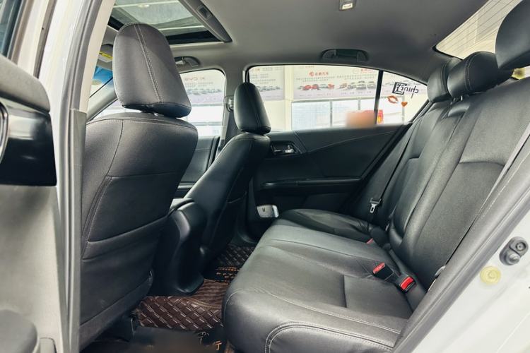 Used Honda Accord 2016 2.0L Comfort Edition Interior 3