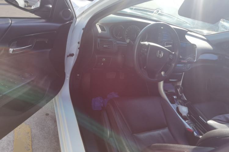 Used Honda Accord 2016 2.0L Elite Edition Interior 3