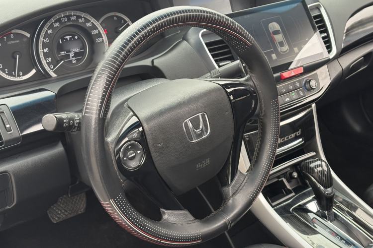 Used Honda Accord 2016 2.0L Comfort Edition Interior 3
