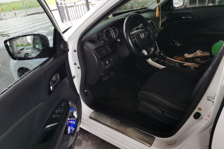 Used Honda Accord 2016 2.0L Comfort Edition Interior 3