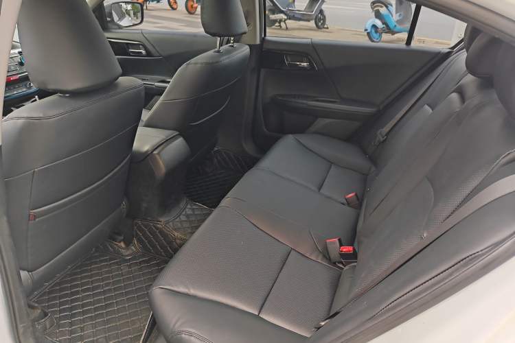Used Honda Accord 2016 2.0L Comfort Edition Interior 3
