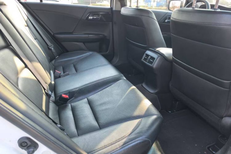 Used Honda Accord 2016 2.0L Elite Edition Interior 3