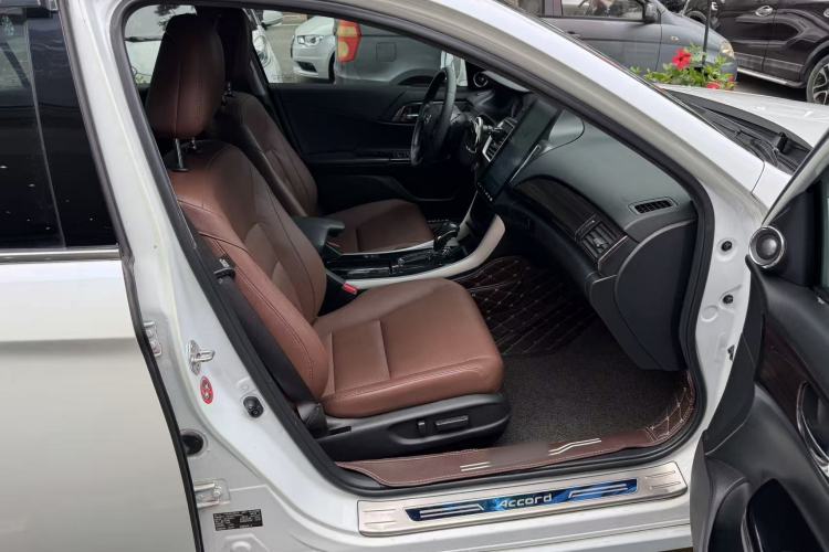 Used Honda Accord 2016 2.4L Prestige Edition Interior 4