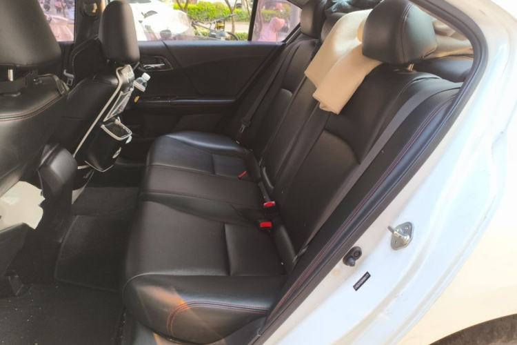 Used Honda Accord 2016 2.0L Comfort Edition Interior 4
