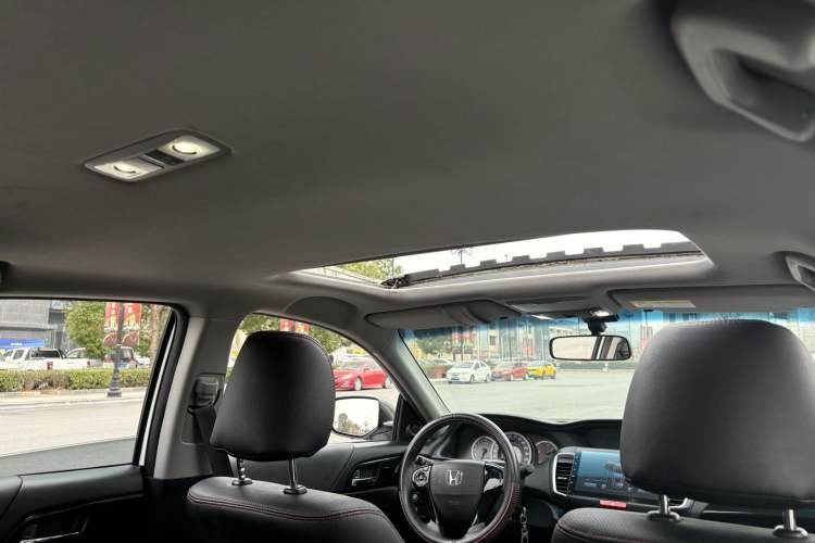 Used Honda Accord 2016 2.0L Comfort Edition Interior 4